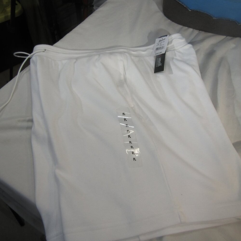 white shorts size pl